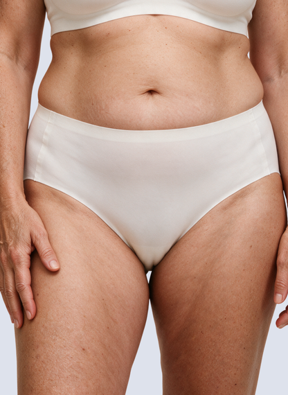 White high waisted seamless knickers, front view